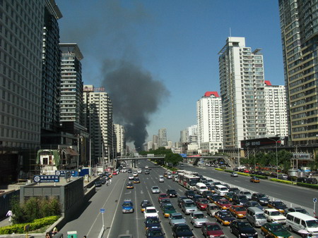 Downtown hotel on fire in Beijing