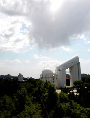 China's finest telescope to trace universe's origin