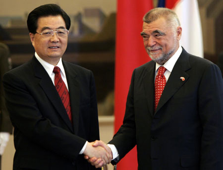 Hu: China to further ties with SE Europe