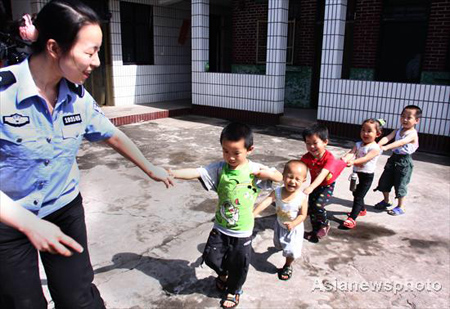 Hubei plans mission to rescue kidnapped children