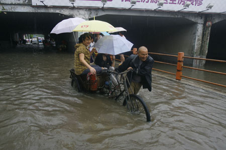 Wuhan city caught in deep rainwater