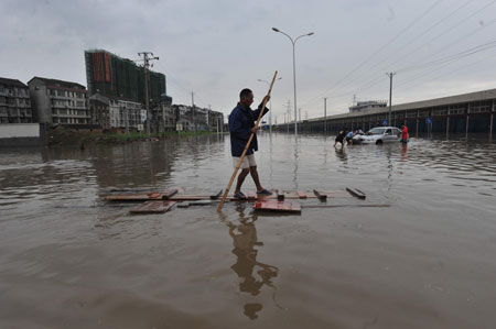 Wuhan city caught in deep rainwater