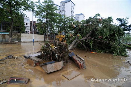 Sanitary efforts in full swing as flood recedes