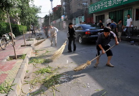 Life starts to return to normal in Urumqi