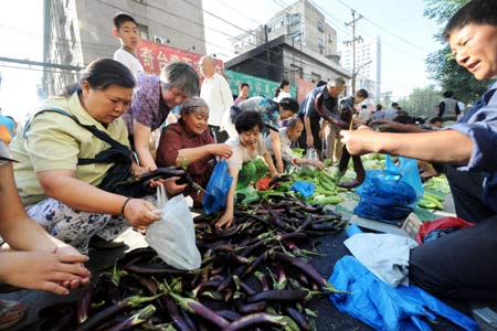 Bazaar brisks as Urumqi backs to normal