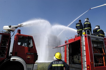 Oil tank blasts in Urumqi, sabotage ruled out