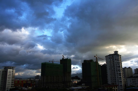 Typhoon Molave to hit SE China by Sunday