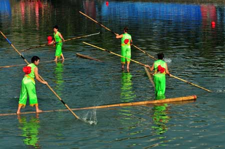 Paddling stunt show at Midsummer Ardent Tours