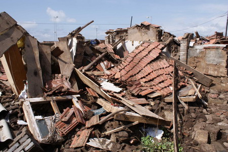 Heavy downpour kills 5 in Gansu