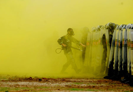 Anti-terrorism drill in E China city