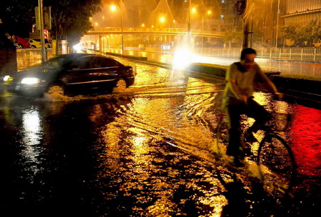 Heaviest rainstorm of the year hits Beijing