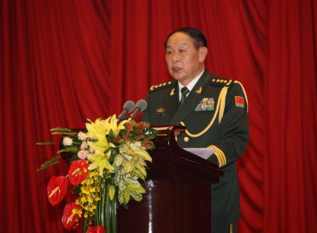 China firmly pursues peaceful development: defense minister