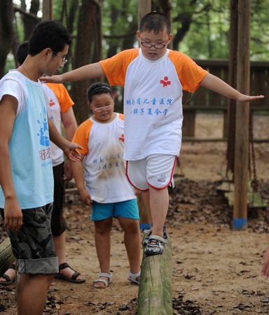 Summer camp kids sweat weight off 