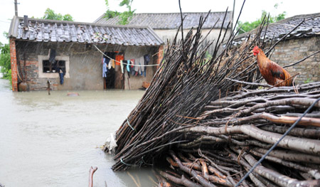 9 fishermen missing in SE China as typhoon Morakot nears