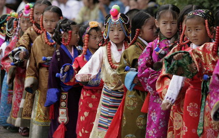 Regong festival celebrated in Qinghai