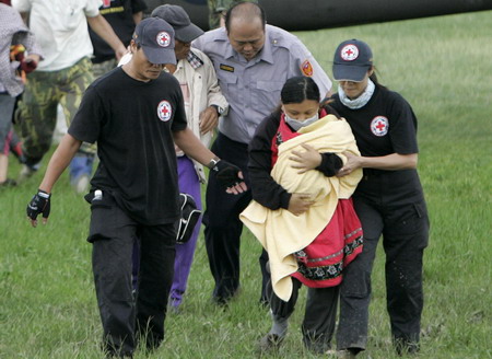 Stricken villagers airlifted in Taiwan