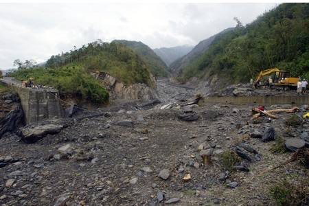 Relief work underway in typhoon-hit Kaohsiung