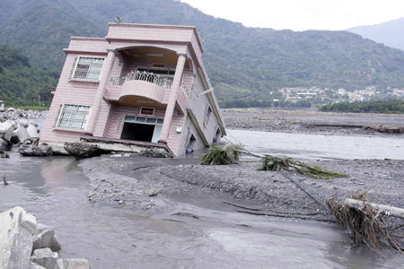 Taiwan typhoon death toll could top 500