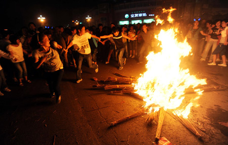 Torch festival celebrated in Liangshan Prefecture