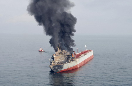 2 Chinese dead, 7 still missing in oil tanker fire