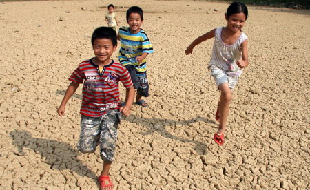 Hot weather leads to drought in Hunan