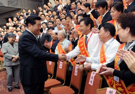 Chinese leaders extend festival greetings to teachers: