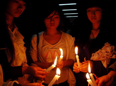 Teenage heroes mourned in central China