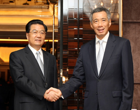 President Hu proposes security co-op with Singapore