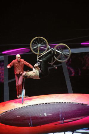 Splendid performance at Wuqiao Int'l Circus Festival