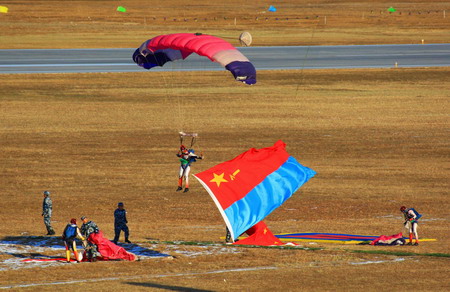 Air force show held in Beijing for anniversary