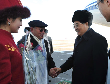 Hu, Nazarbayev meet to further ties