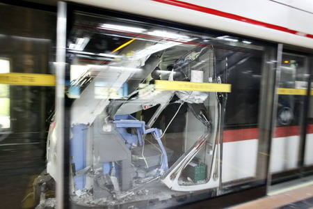 Shanghai subway resumes operation after collision