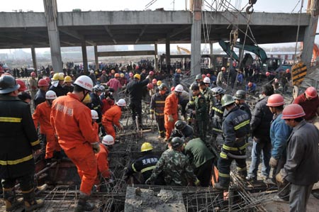 3 dead in east China scaffold collapse