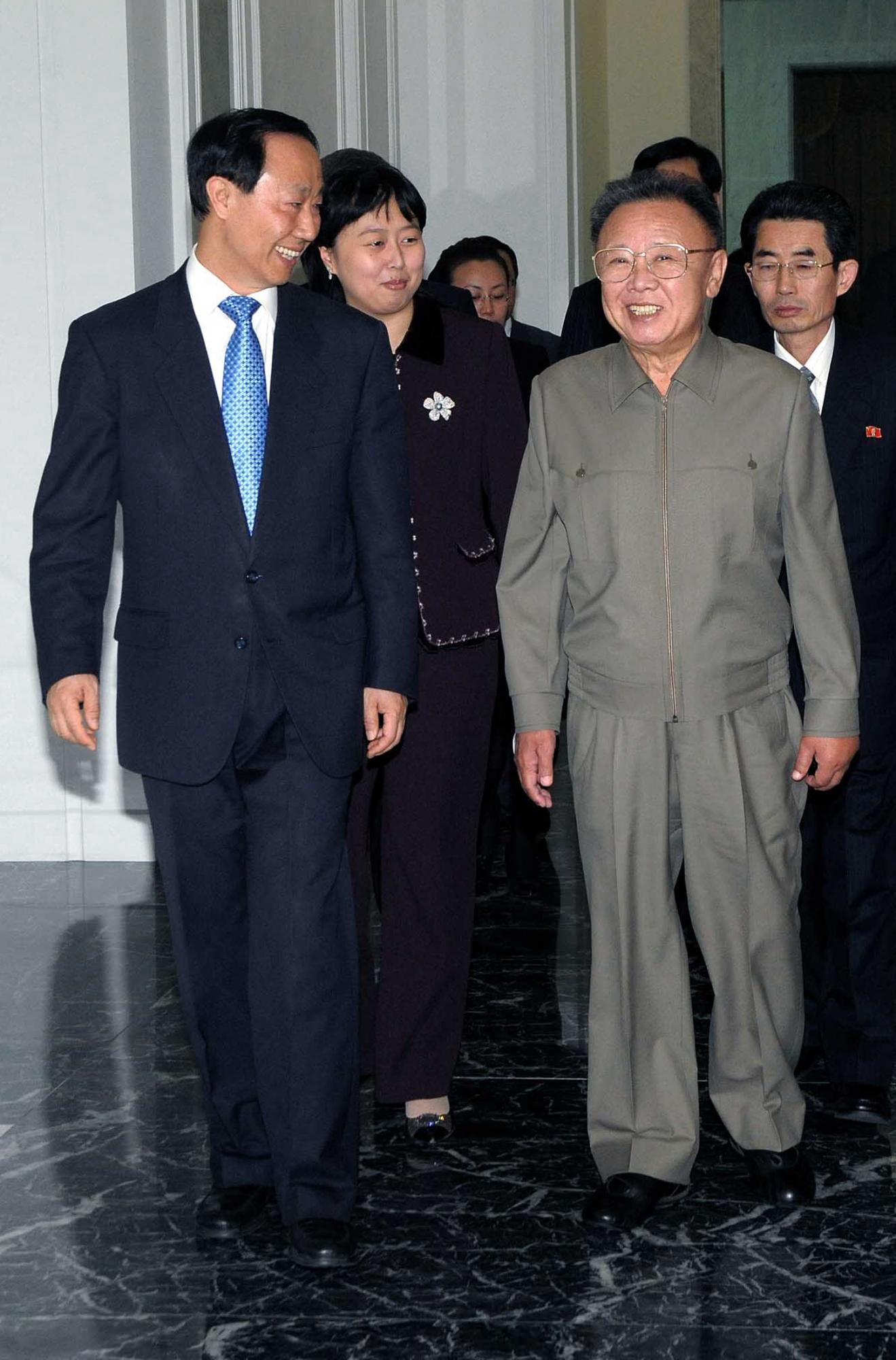 Party liaison head visits DPRK, meets Kim