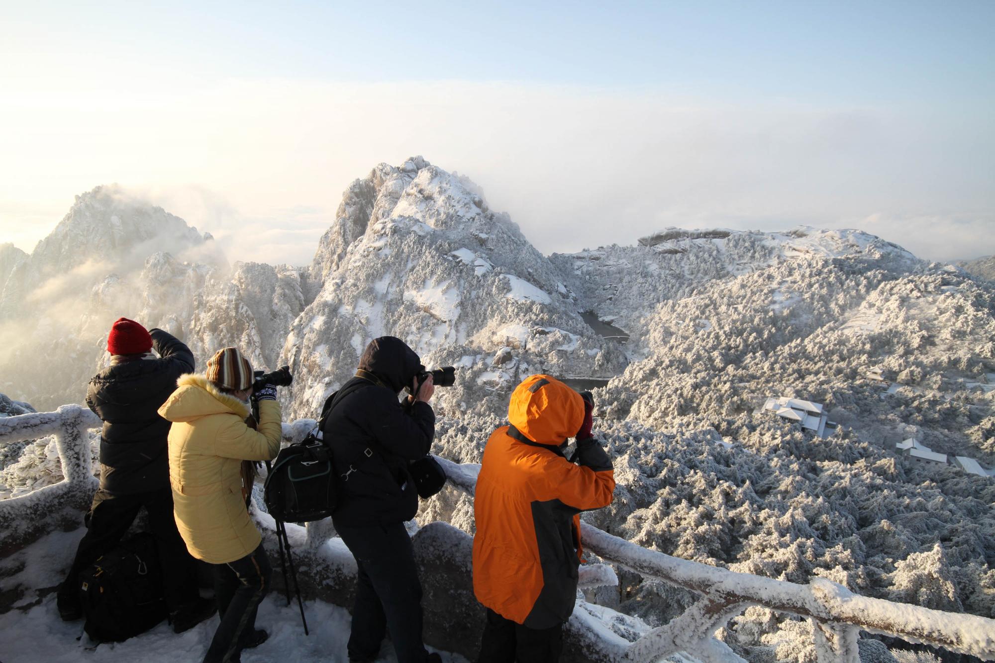 Huangshan Mountain under snow