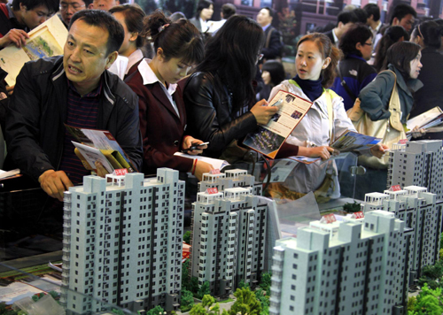 China real estate bazaar drowns out govt warnings