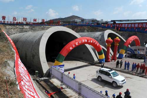 China completes second undersea tunnel