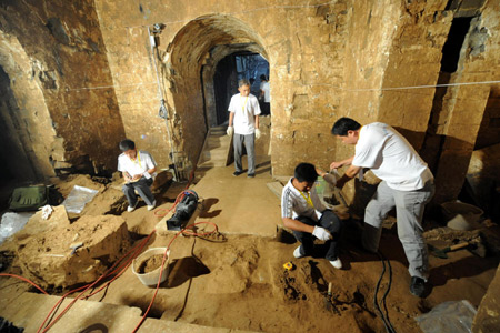 Ancient tomb unveiled to mark cultural heritage day