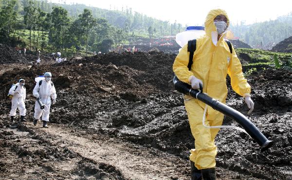 Death toll rises to 42 in SW China landslide