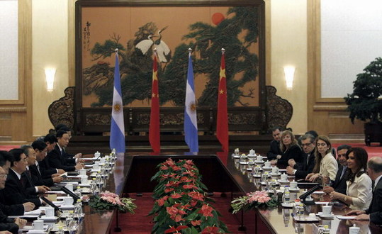 Argentine president visits China to promote economic ties