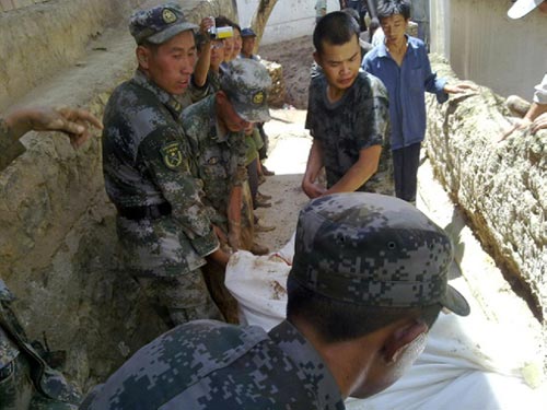 127 dead in rain-triggered landslides in NW China