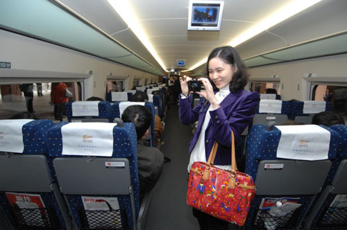 Shanghai-Hangzhou high-speed railway in operation