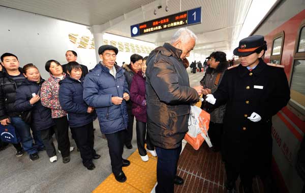 China's most laborious railway in operation