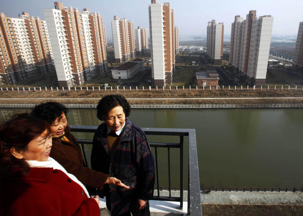 Shanghai residents get keys to affordable homes