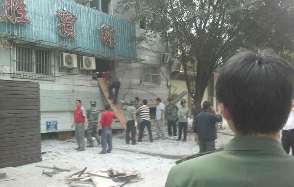 Death toll rises to 25 in SW China quake