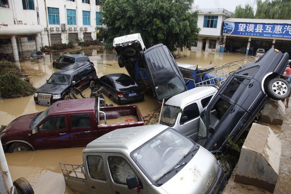 Floods leave 21 dead, 37 missing in South China