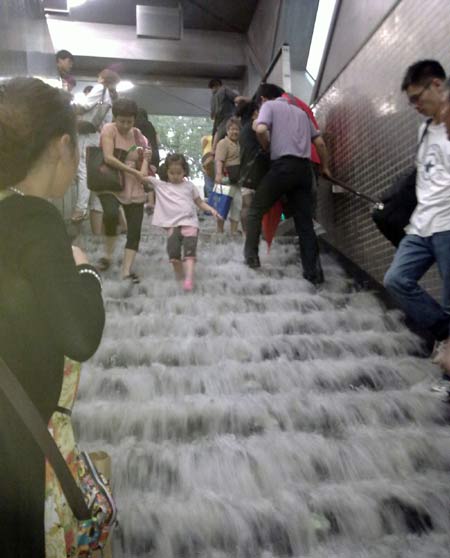 Downpour wreaks havoc for rush hour