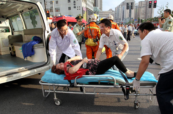 Shanghai subway trains rear-end, over 270 injured