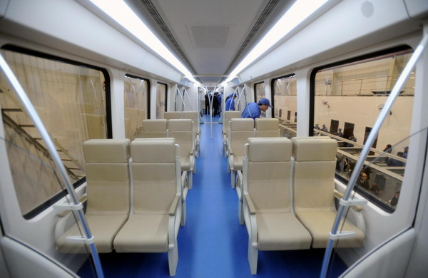China rolls out low-cost maglev trains