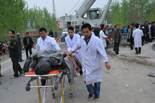23 killed in East China road crash
